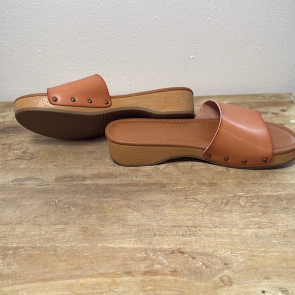 Universal Thread Slide Sandals in Tan and Orange - Picture 6 of 10